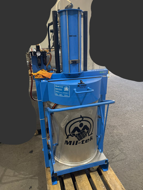 Mil-tek X-Press 200 -sekajätepuristin
