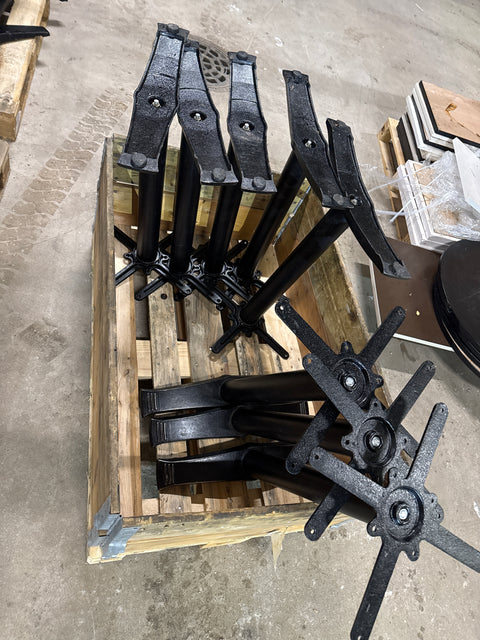 Valurauta pöydänjalka, 10kpl erä