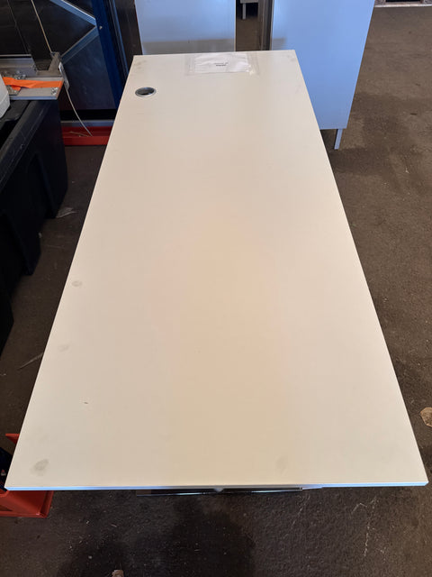 Pöytä 80x200cm