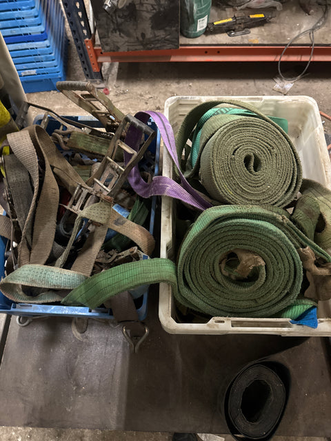 Erä nostoliinoja ja räikkäliinoja