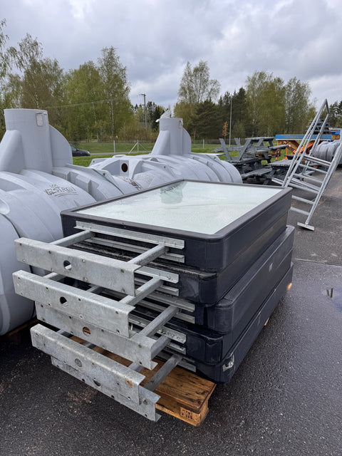 Maahan pultattava mainosteline ulkokäyttöön 1300x2300mm