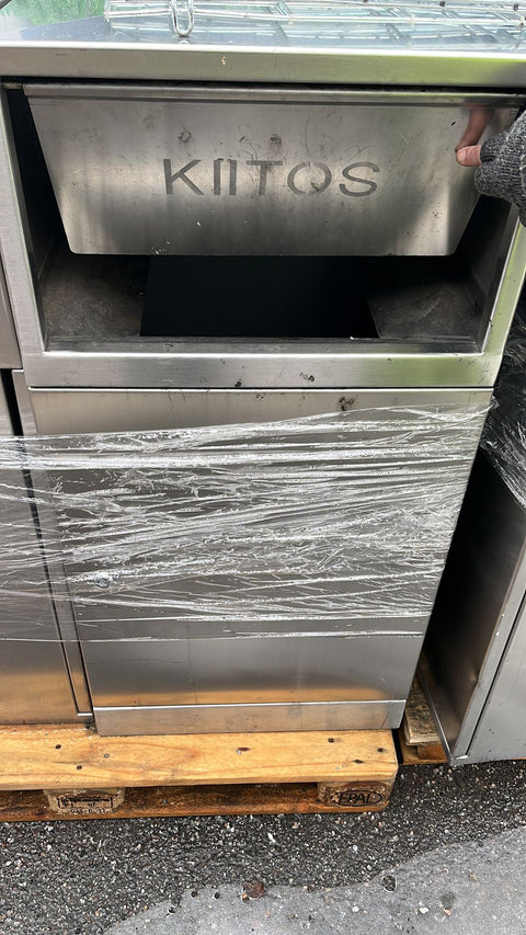 Rst jäteastia 600x600x1200 - Jakava Oy - Ylijäämää ja materiaaleja varastoituna Turun ylijäämävarasto -