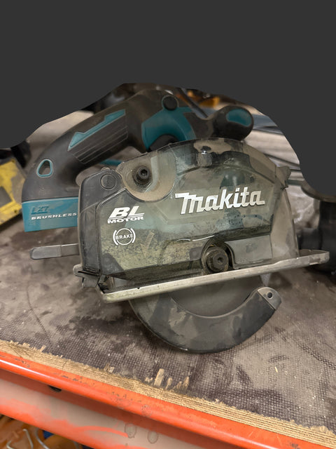 Makita metallisirkeli