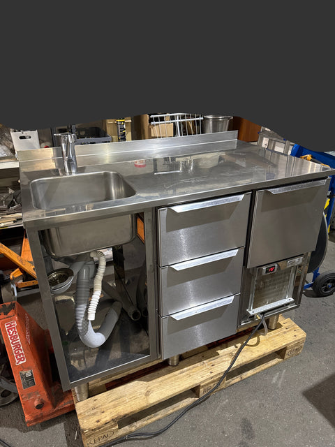 Bistro kylmävetolaatikosto allaspöydällä 120x70x90cm