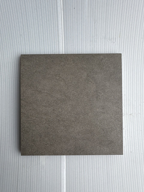 Harmaa laatta 150x150x9mm, 7,6m2 erä