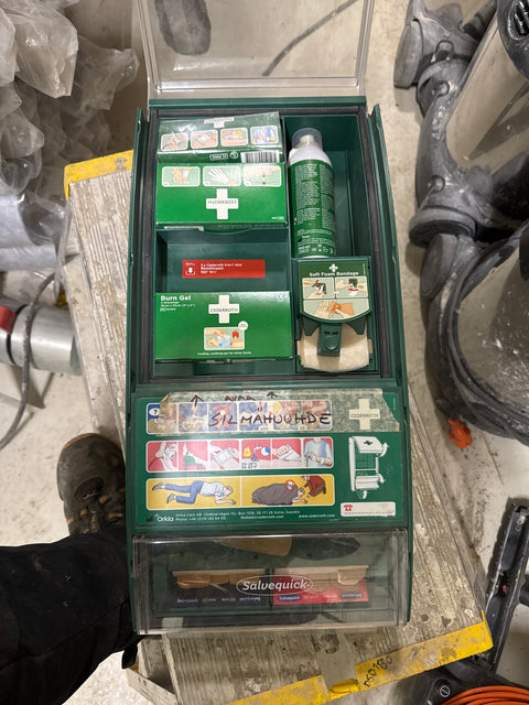 Ensiapu varusteteline