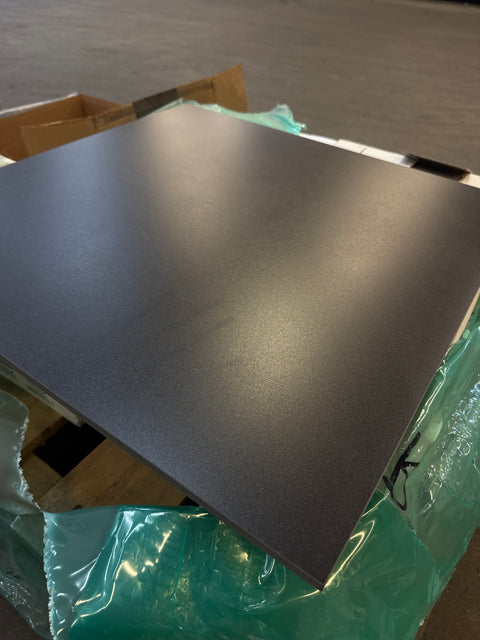 Musta laatta sileä 600x600x8mm, 2m2 erä