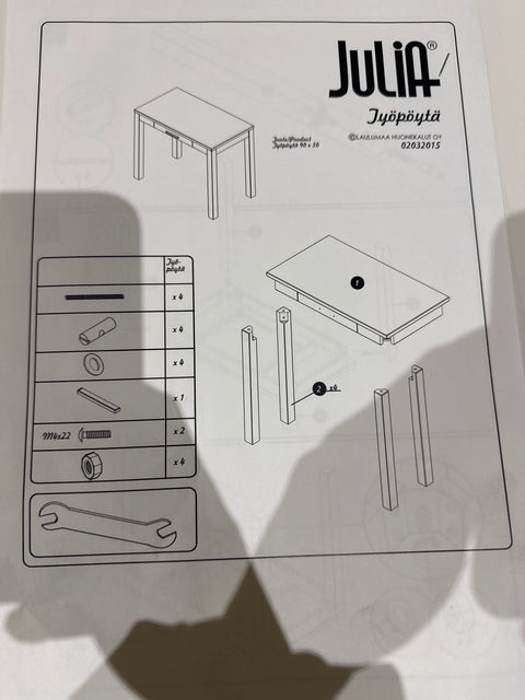 Valkoinen kirjoituspöytä 90x50cm