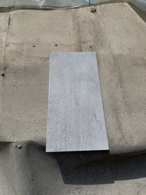 Laatta harmaa 150x300x8mm, 32m2 erä