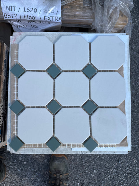 Lattia-/seinälaatta 300x300x8mm, 2,5m2 erä