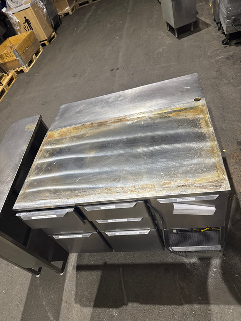 Bistro vetolaatikosto L1200 takahyllyllä