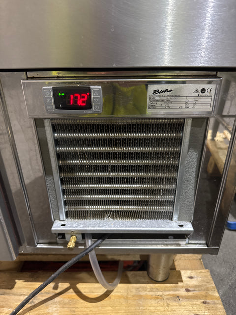 Bistro kylmävetolaatikosto allaspöydällä 120x70x90cm