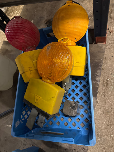 Erä huomiovalaisimia