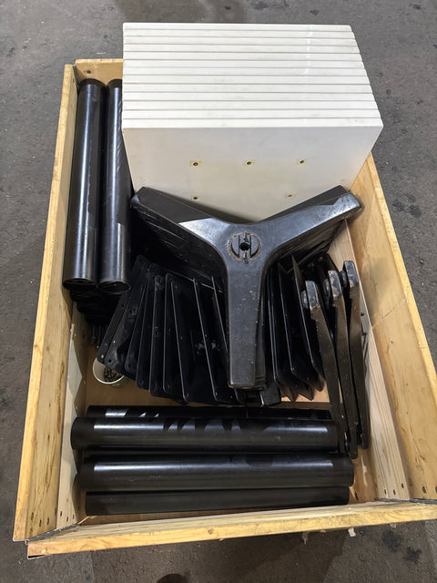 Bistropöytä 13kpl erä