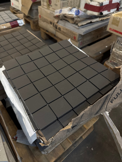 Tumma mosaiikki sileä 300x300x6mm, useaa sävyä