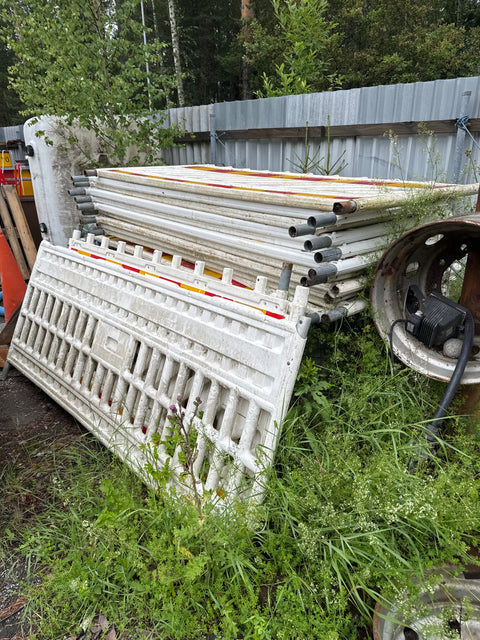 Työmaa-aita 16kpl erä + teline + tuet
