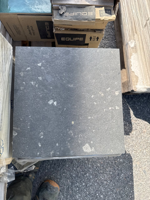 Lattia-/seinälaatta 300x300x9mm, 2,3m2 erä