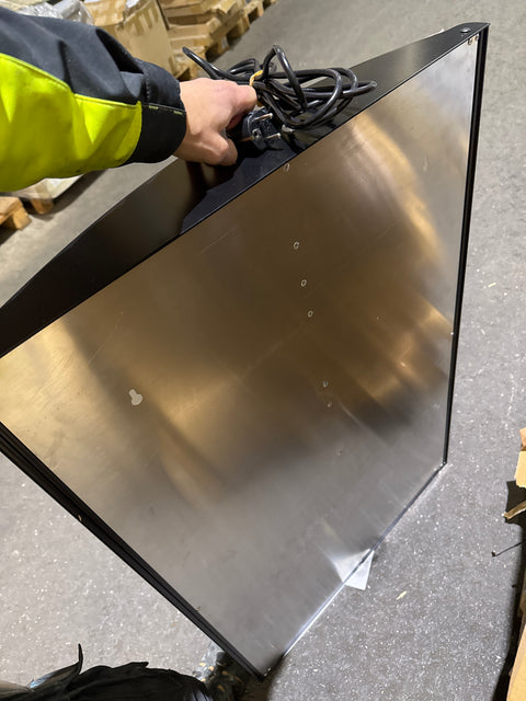 Ripustettava ulkovalomainostaulu 70x100cm