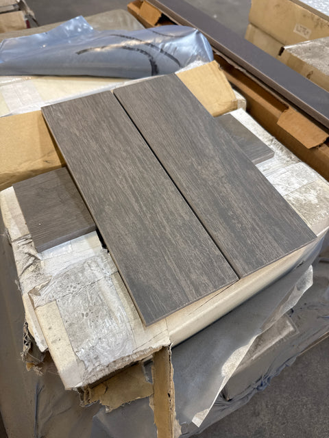 Tumma sileä laatta 100x300x8mm, 4m2 erä