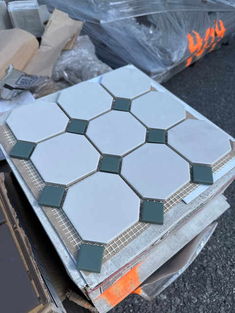 Lattia-/seinälaatta 300x300x8mm, 2,5m2 erä