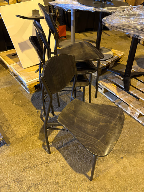 Musta puutuoli 4kpl erä