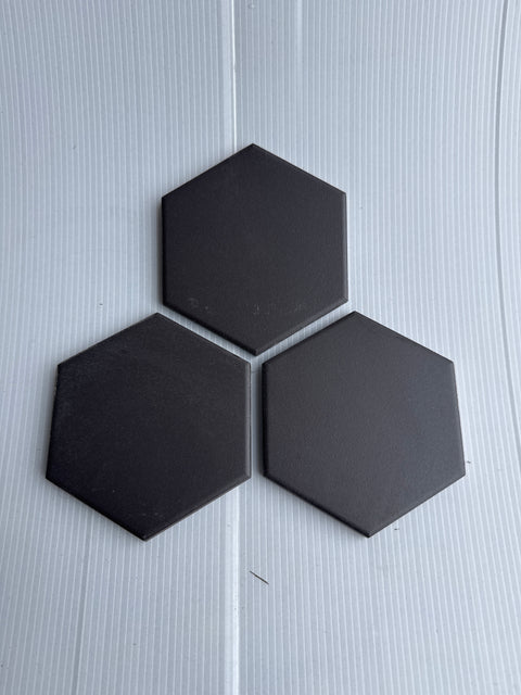 Musta laatta 100x120x7mm, 3,1m2 erä